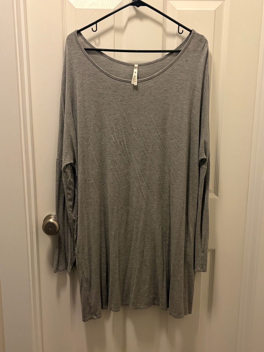 Women's Relaxed Long-Sleeve Tunic Top - Gray